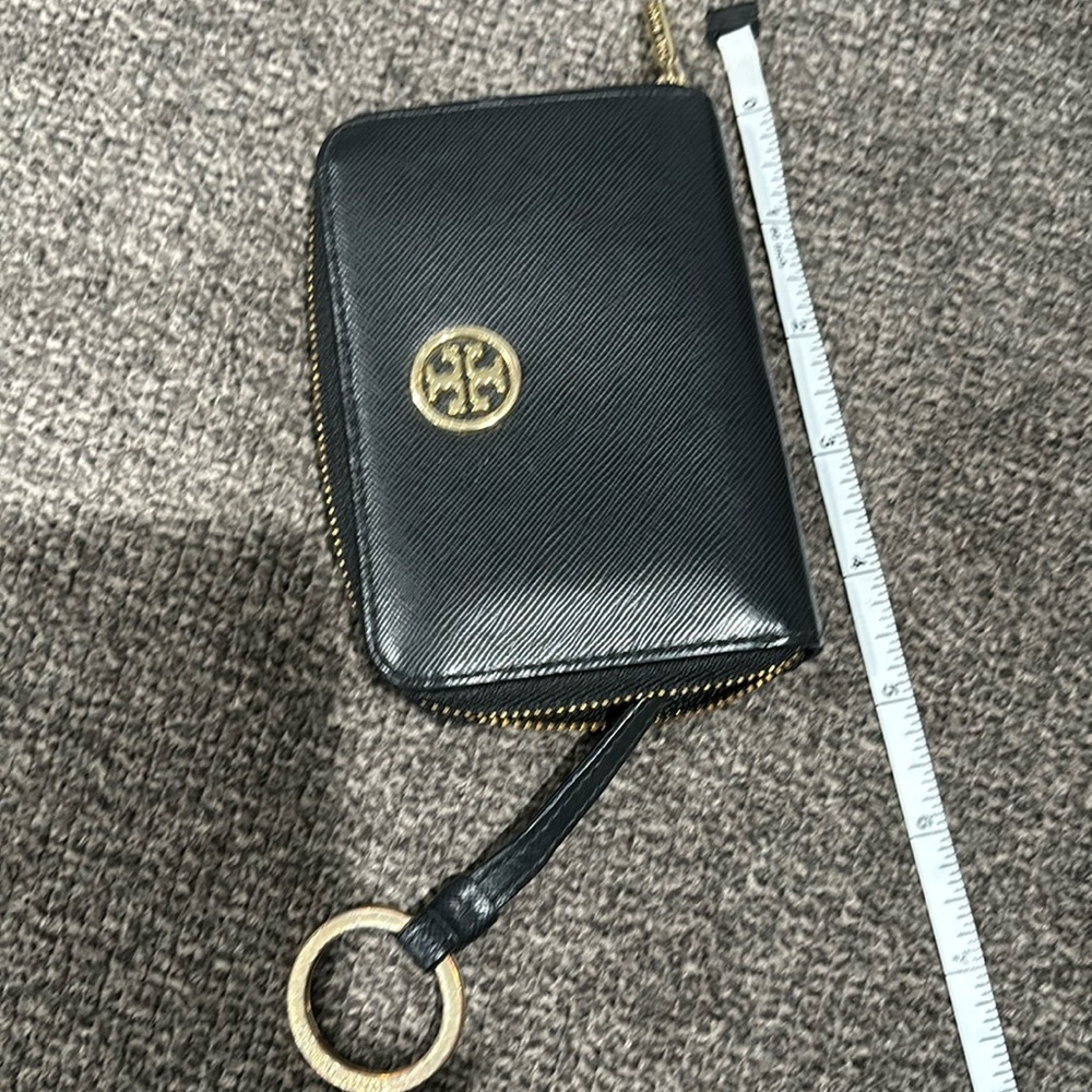 Tory Burch key ring wallet. Black